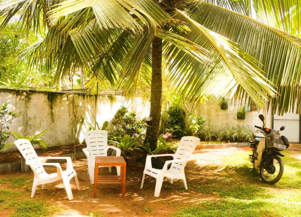 The Breeze Mirissa Bed & Breakfast Ngoại thất bức ảnh