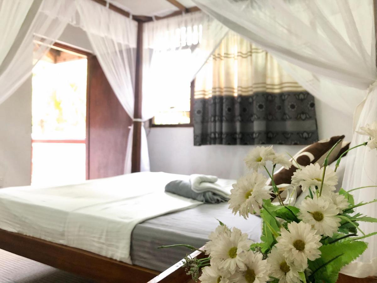 The Breeze Mirissa Bed & Breakfast Ngoại thất bức ảnh