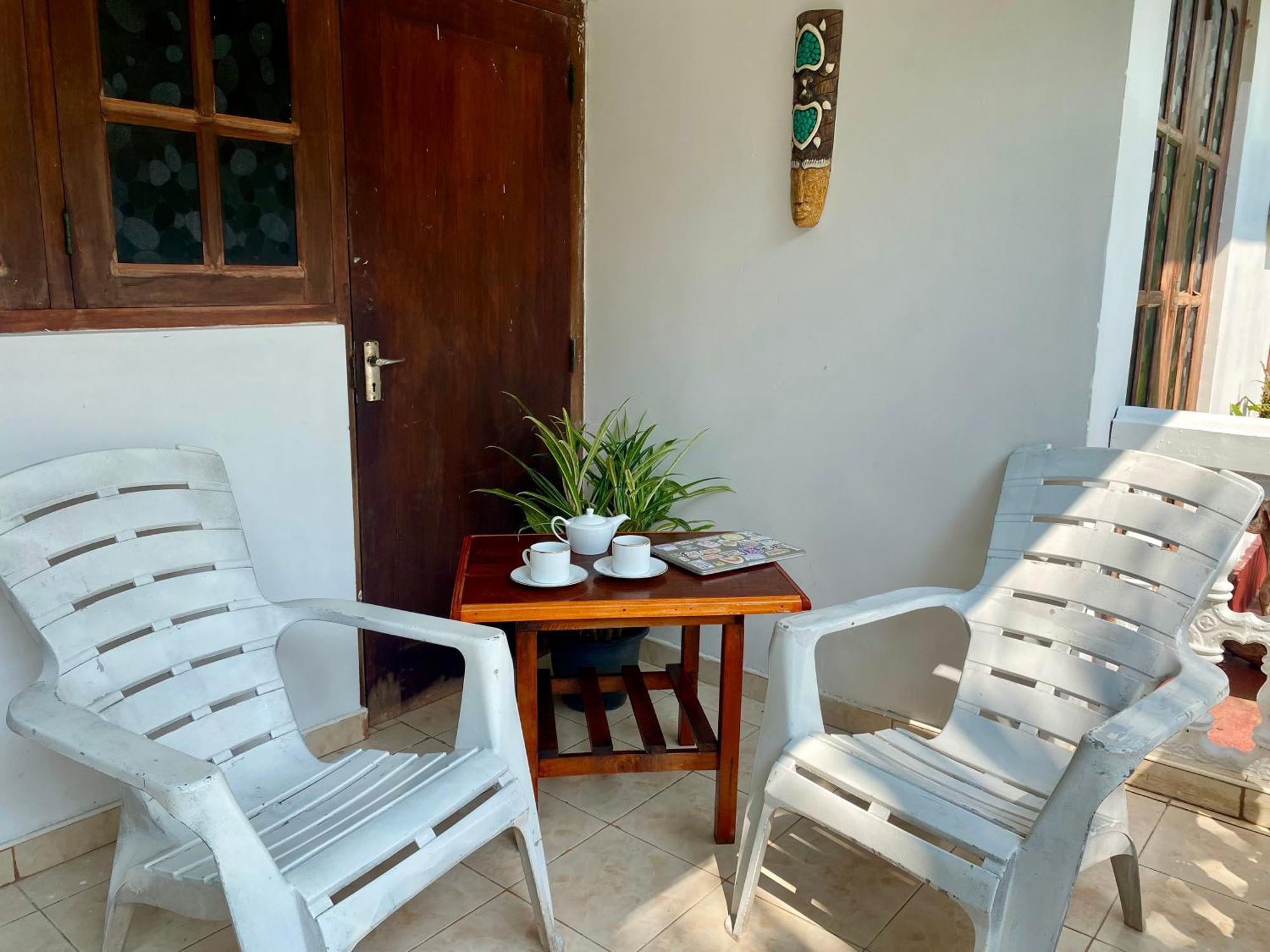 The Breeze Mirissa Bed & Breakfast Ngoại thất bức ảnh
