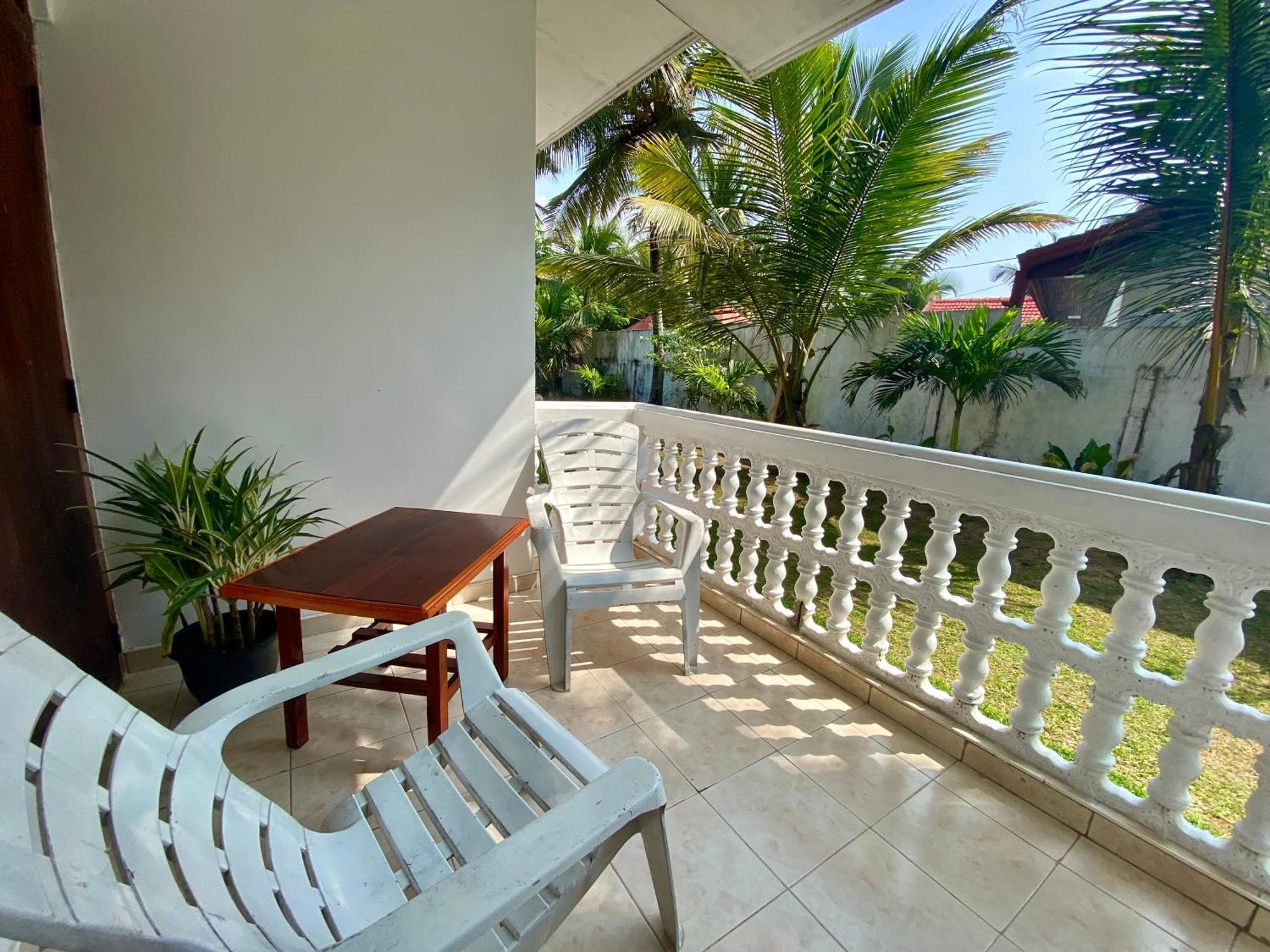 The Breeze Mirissa Bed & Breakfast Ngoại thất bức ảnh