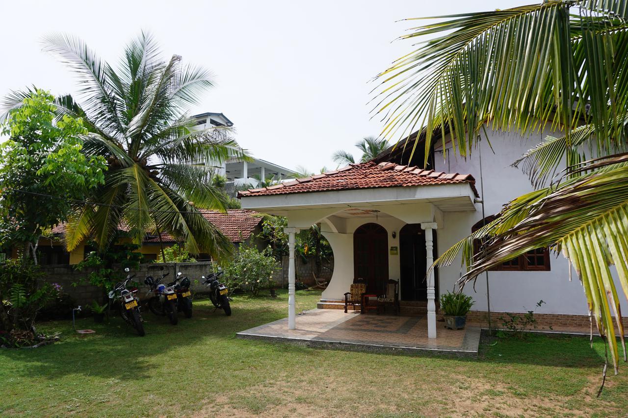 The Breeze Mirissa Bed & Breakfast Ngoại thất bức ảnh
