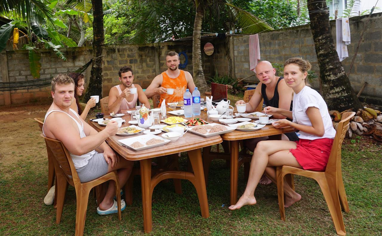 The Breeze Mirissa Bed & Breakfast Ngoại thất bức ảnh